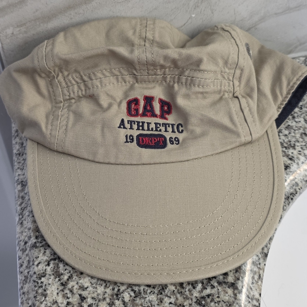 GAP Men's Beige Athletic Cap